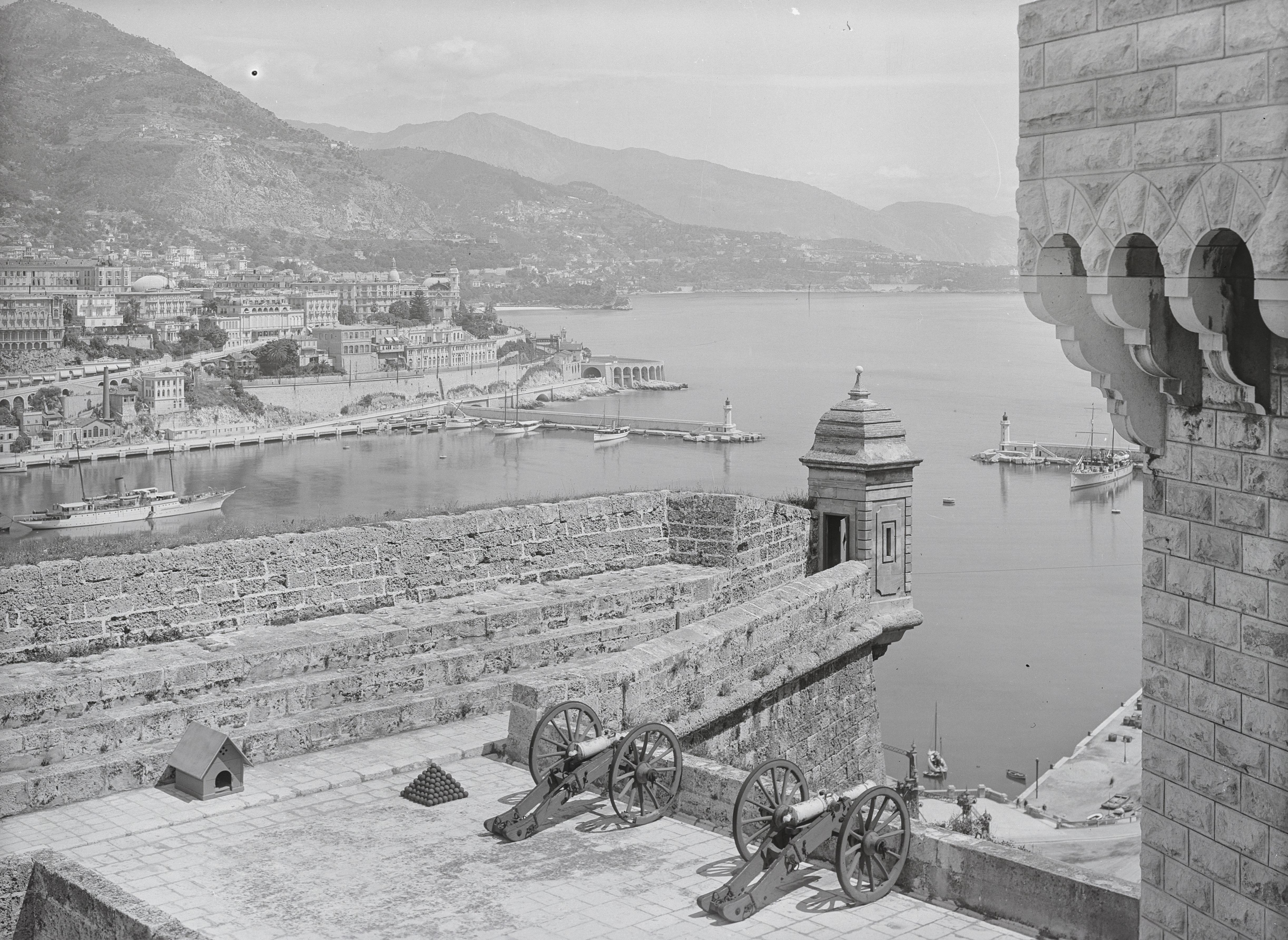 Geoffrey Roland Ballance's photographs of Monaco