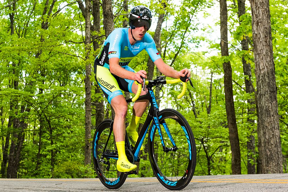 A BISSELL ABG GIANT (USA) rider makes his way up the switchback section of the course.