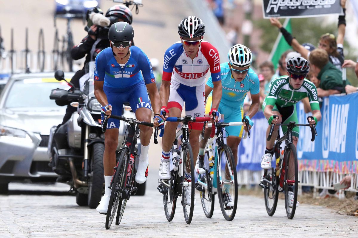 The breakway onto the climb with Davide Martinelli on the front