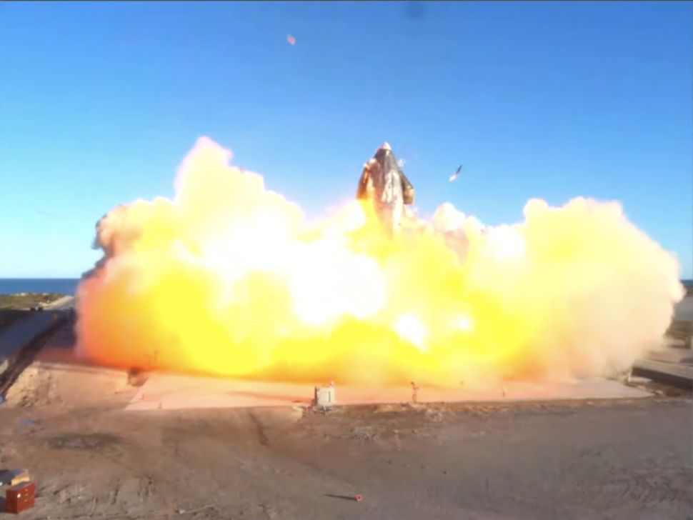 SpaceX&#039;s Starship SN8 prototype launches on its first high-altitude test flight from Boca Chica, Texas on Dec. 9, 2020.