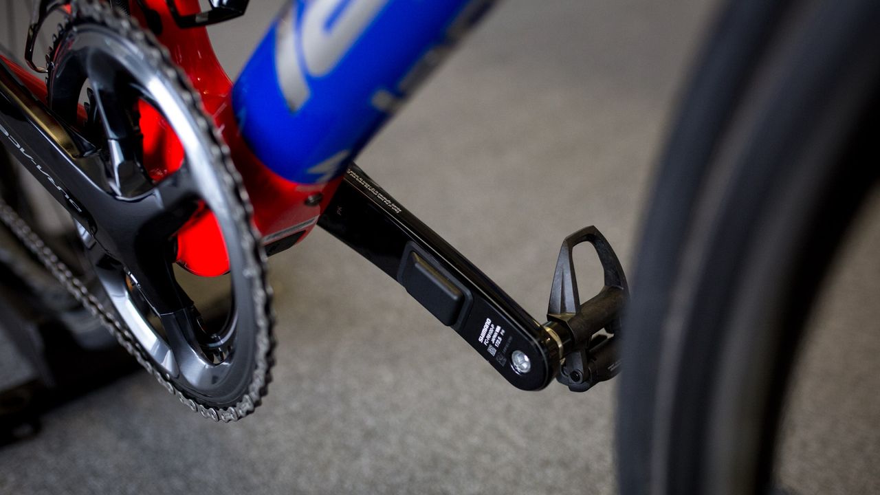 A look at the non-drive side Shimano power meter unit