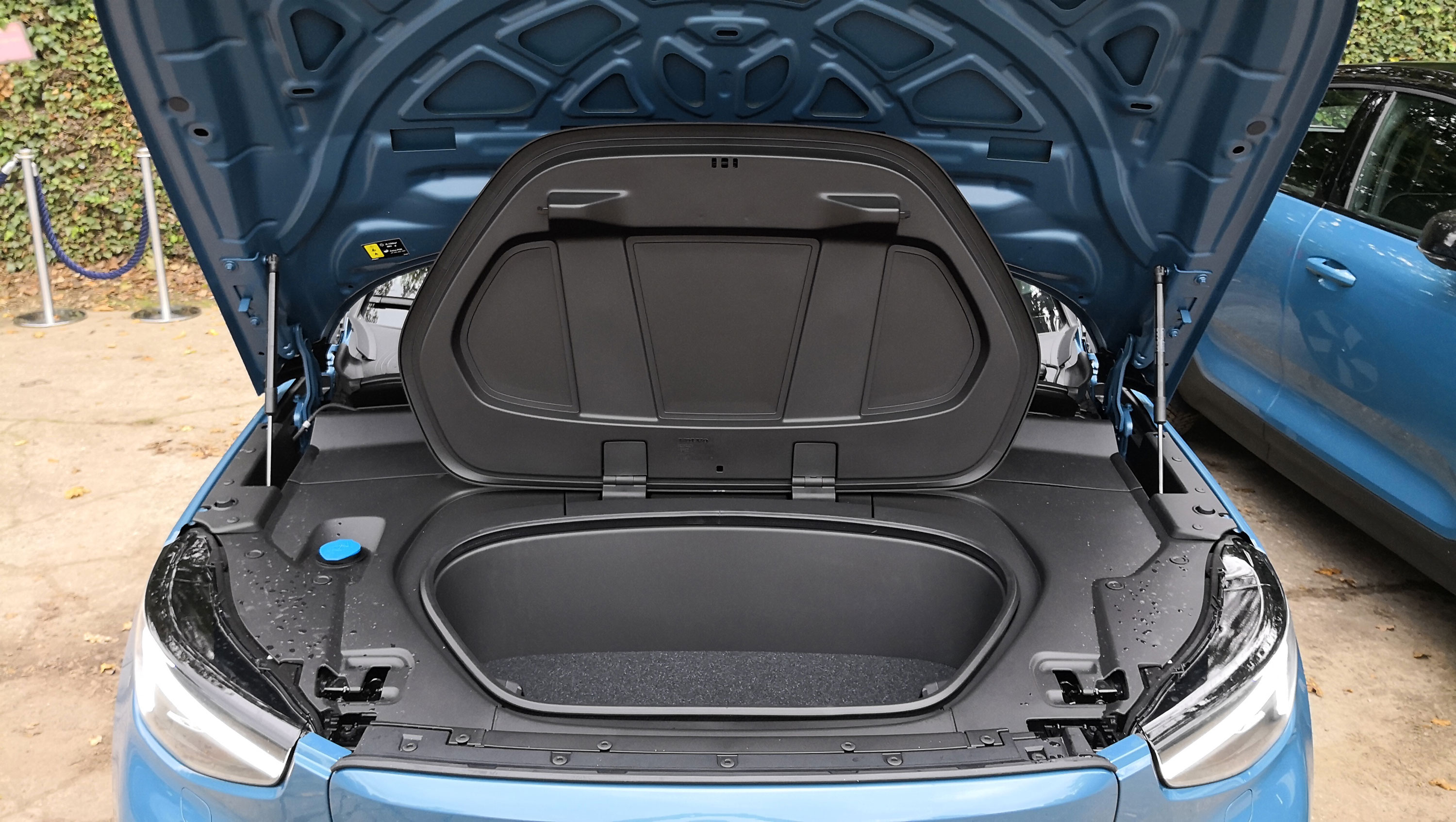 The front trunk in the C40 Recharge