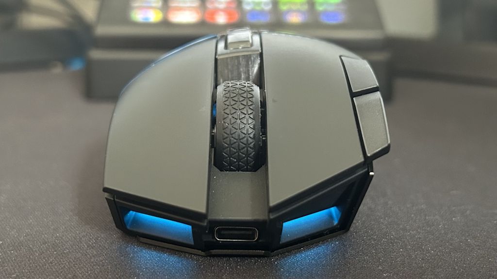 Corsair Darkstar Wireless Review: 'An MMO Mouse Packed With Intuitive ...