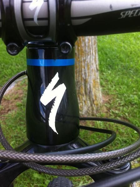 A tapered head tube with the Specialized S