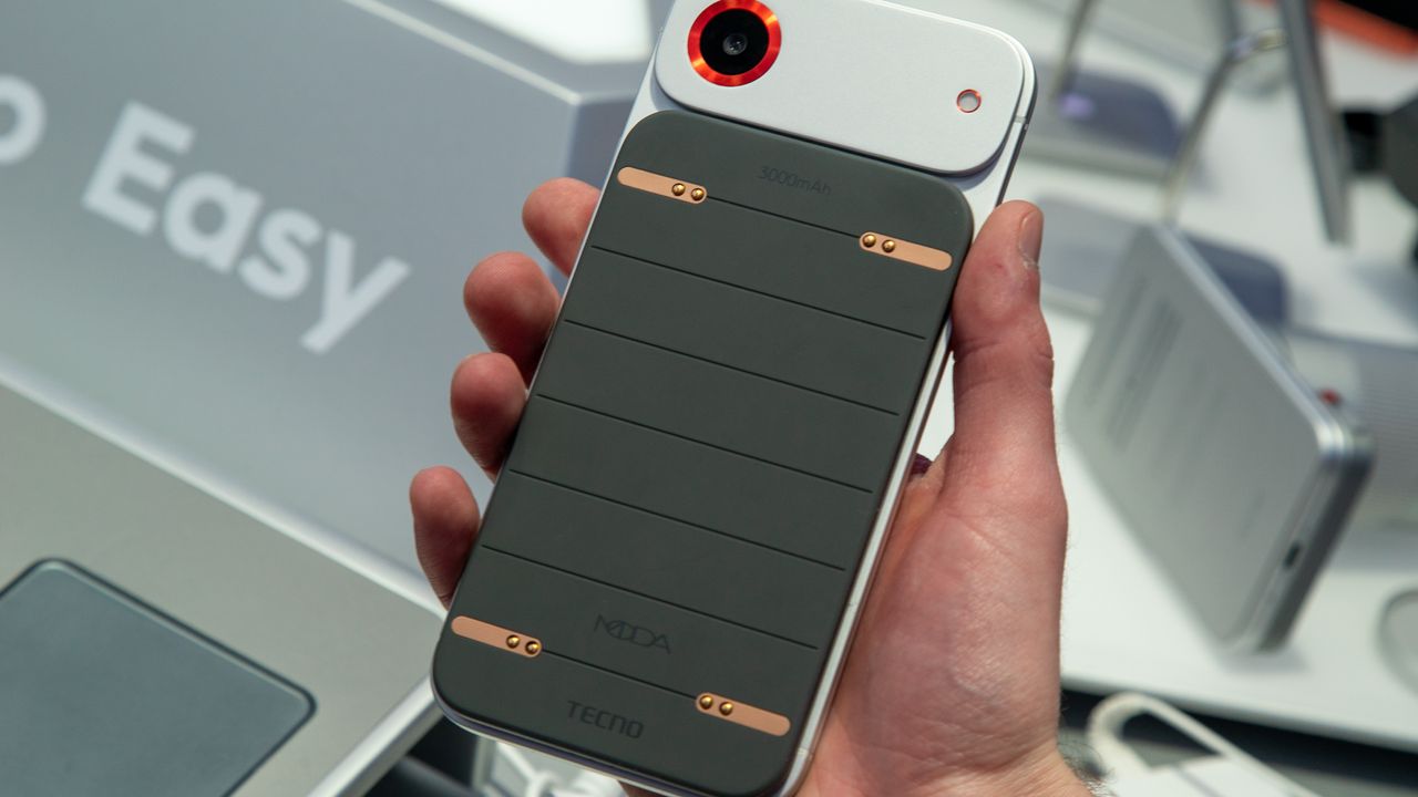 Tecno Modular Phone and power bank