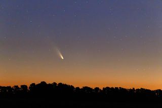 Astrophotographer Luis Argerich of Buenos Aires, Argentina, took this photo of Comet Pan-STARRS taken on March 2, 2013. He writes: "Easy to see with the naked eye from rural locations."