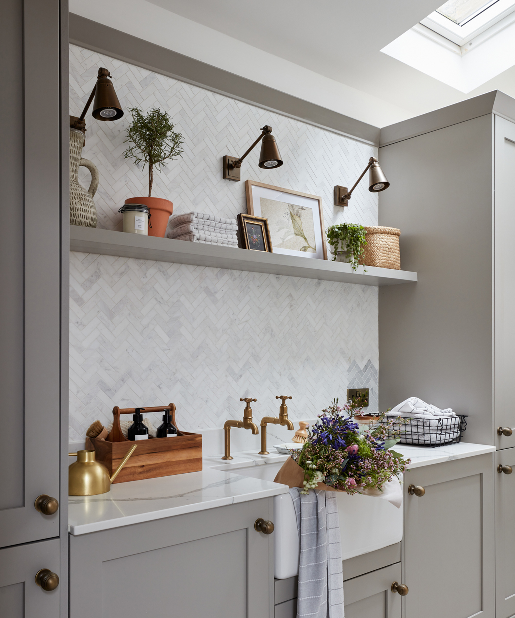 small utility room with rooflight