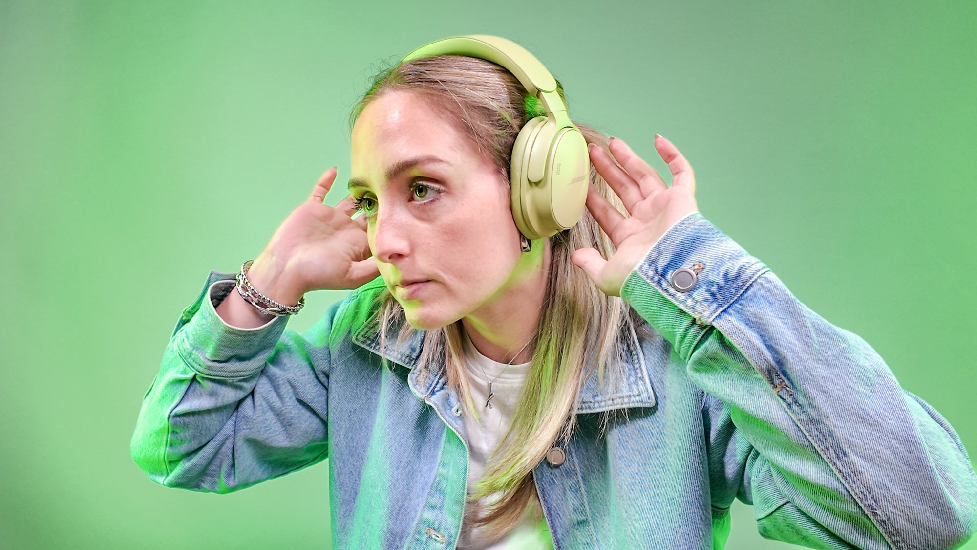 Kate Kozuch wearing the Bose QuietComfort Headphones (2nd Gen)