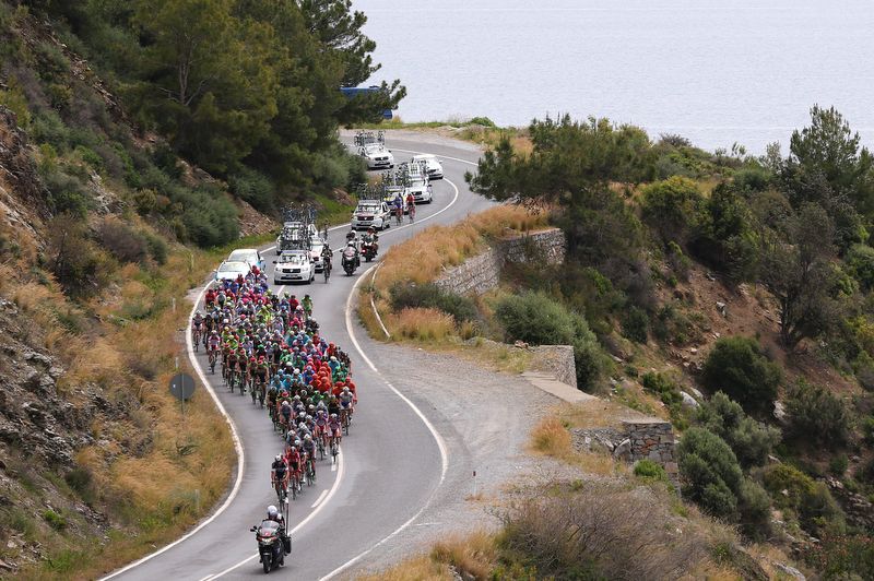 The peloton during the first stage of the race