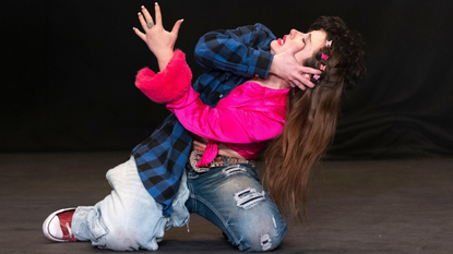 Natalie Palamides as Christina and Mark in Weer.