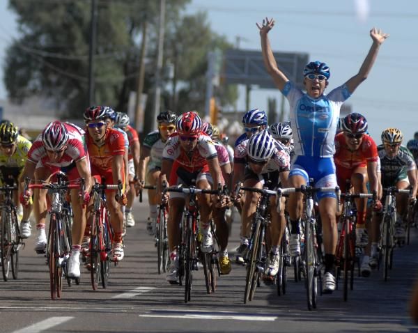 Cesar Vaquera (Orven) had time to celebrate as he out-rode his rivals.