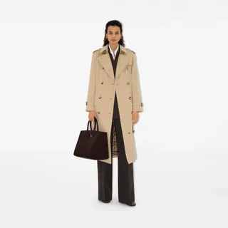 Long Waterloo Heritage Trench Coat in Honey - Women | Burberry® Official