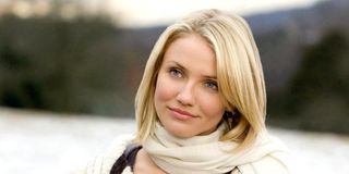 Amanda (Cameron Diaz) stands outside in 'The Holiday'
