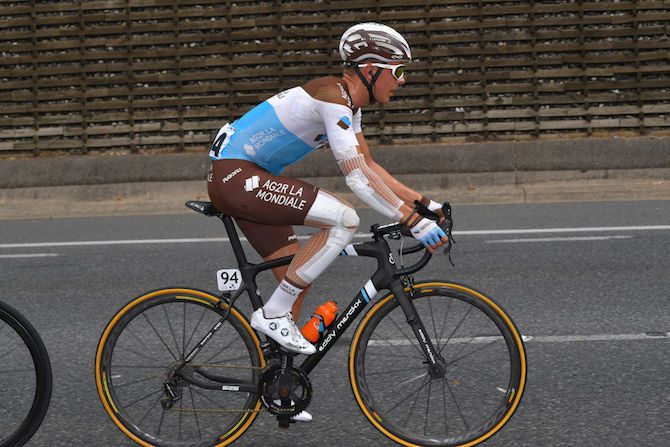 A heavily bandaged Benoit Cosnefroy (AG2R La Mondiale) at the 2019 Tour Down Under
