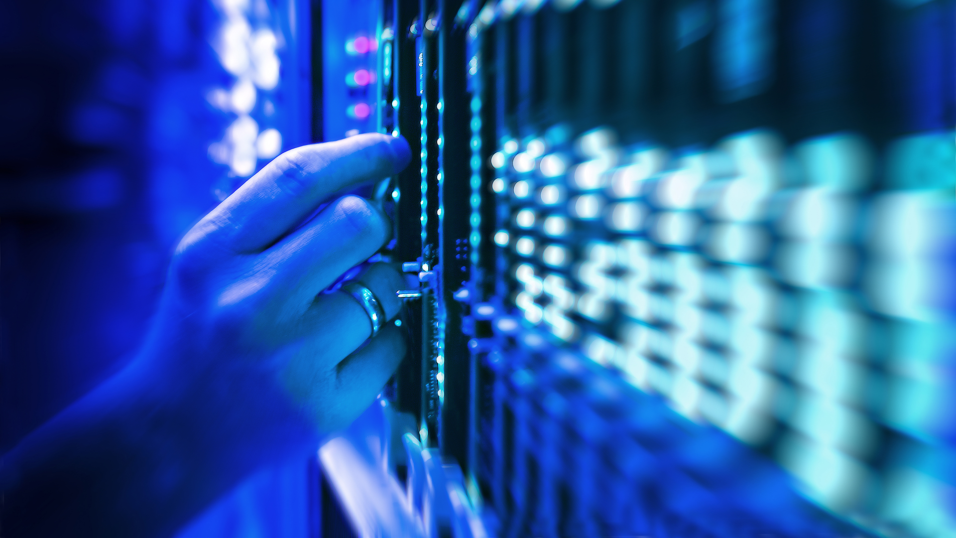 blue light server tech