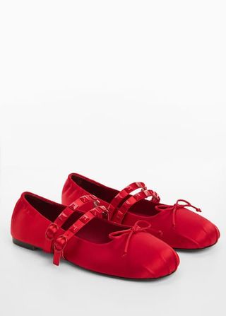 red ballerinas