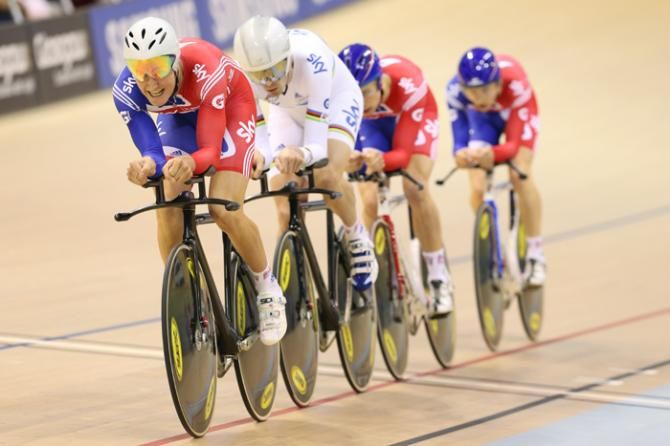 Sam Harrison drives hard for the British team in team pursuit qualification