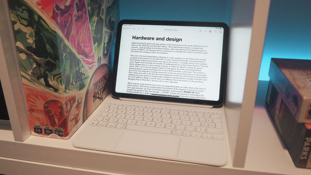 Magic Keyboard Folio for iPad review: The best keyboard case costs too ...