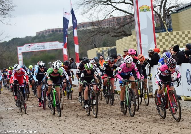Arley Kemmerer (PB2 Racing) taking the hole-shot while Compton lost many places