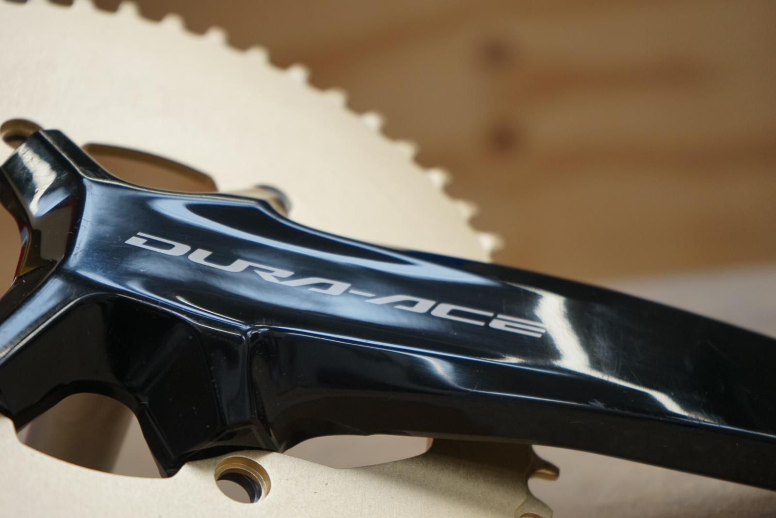 AeroCoach Aten showing bolt attachment