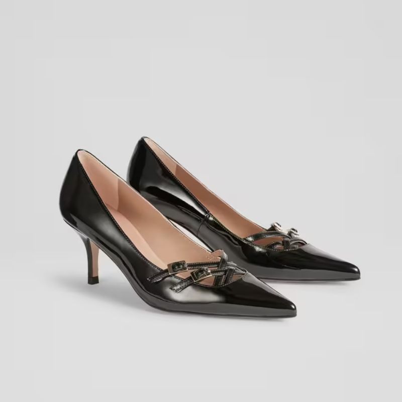 pointed heels with toe buckles