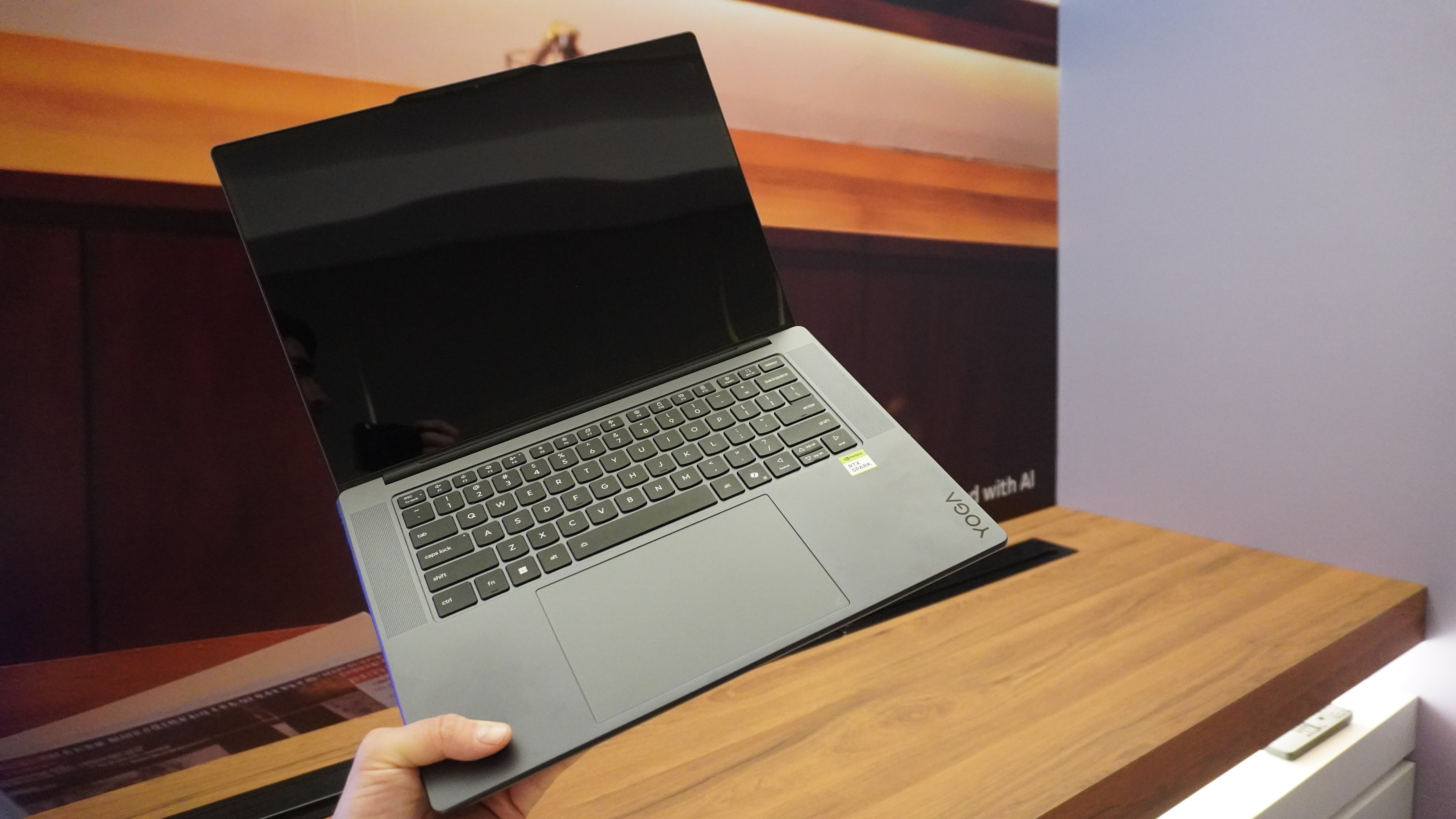 Lenovo Yoga Pro 9N