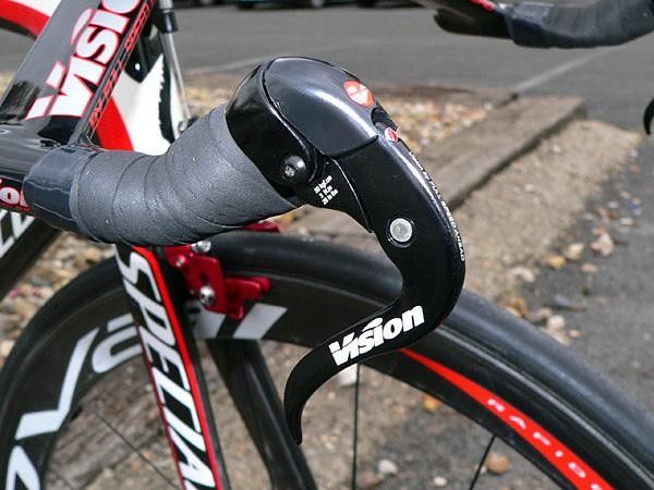 Vision's knife-edged brake levers offer up little wind resistance.
