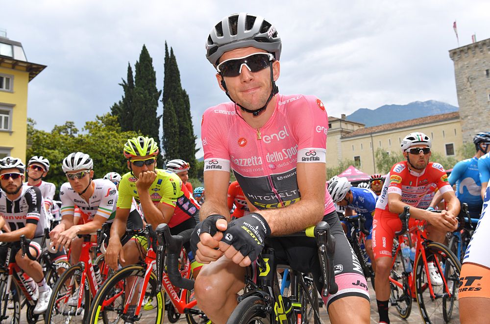 Simon Yates (Mitchelton-Scott), overall leader, at the start of stage 17 at the Giro d'Italia