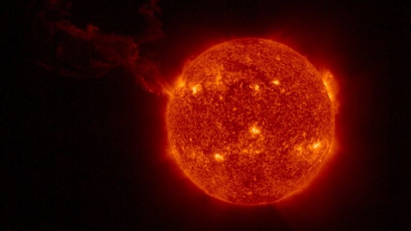 Solar Orbiter spacecraft captures huge eruption on the sun (video)