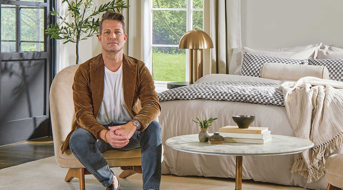 J'ai essayé l'astuce géniale de Nate Berkus pour adapter une taie d'oreiller king size à un oreiller standard 