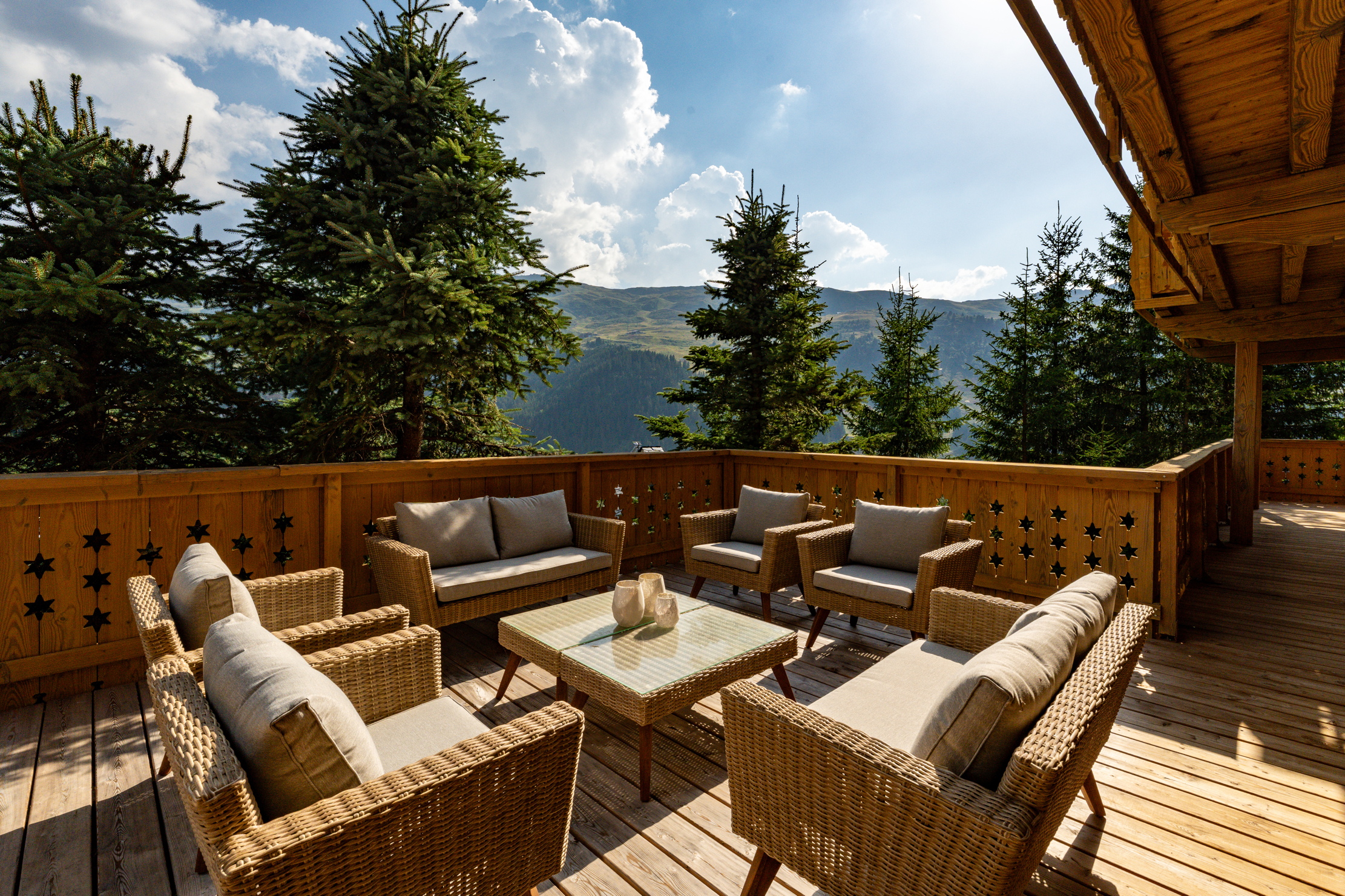 Images of the glorious chalet genepi