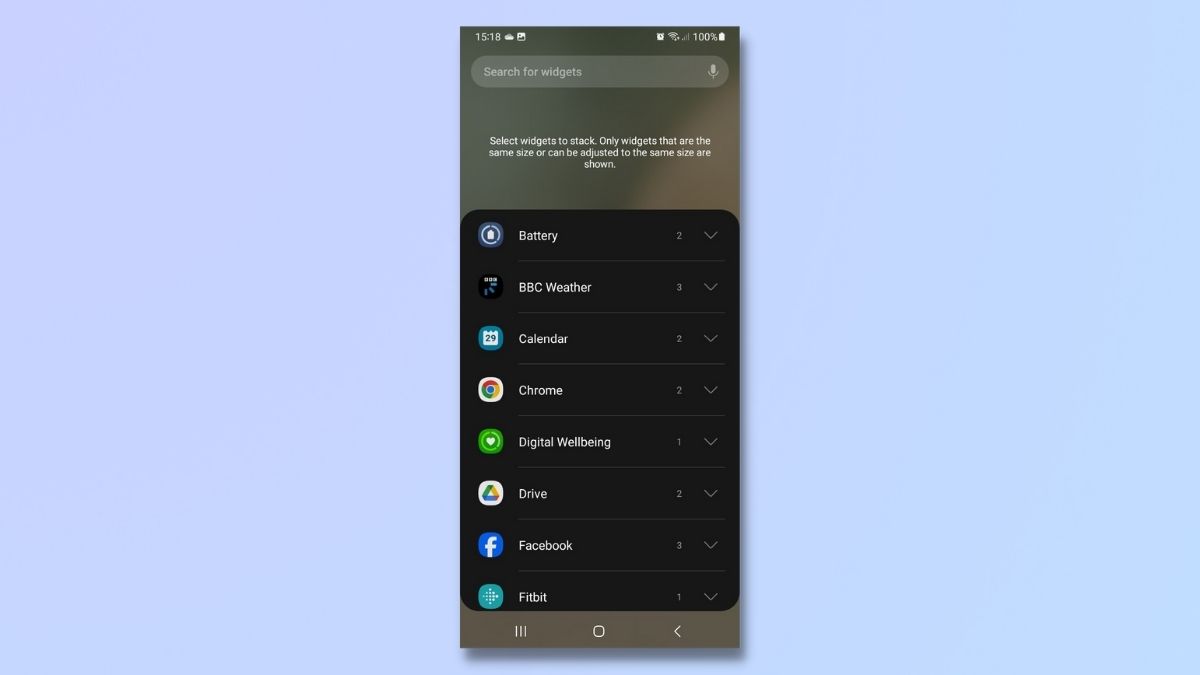 Captura de pantalla que muestra cómo se apilan los widgets en un dispositivo Samsung Galaxy: agregar más widgets