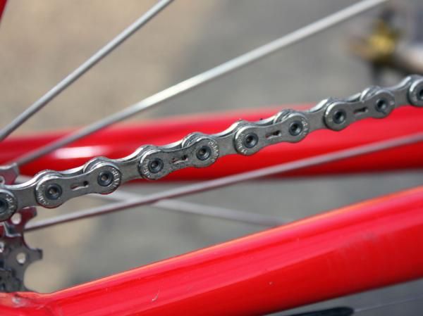 SRAM's latest PC-1091R chain has additional chamfering relative to the previous iteration for quieter running.