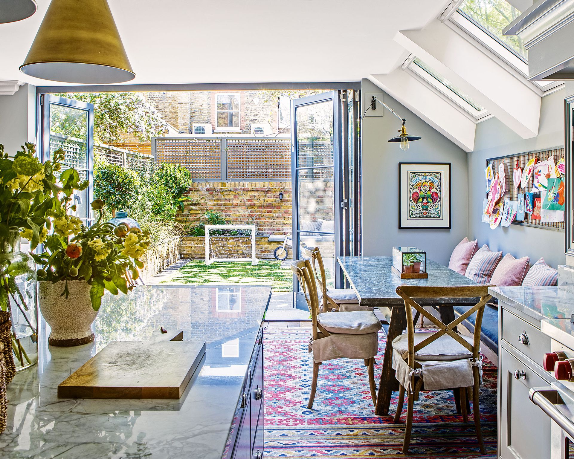 Small dining room ideas with kitchen table and banquet seating