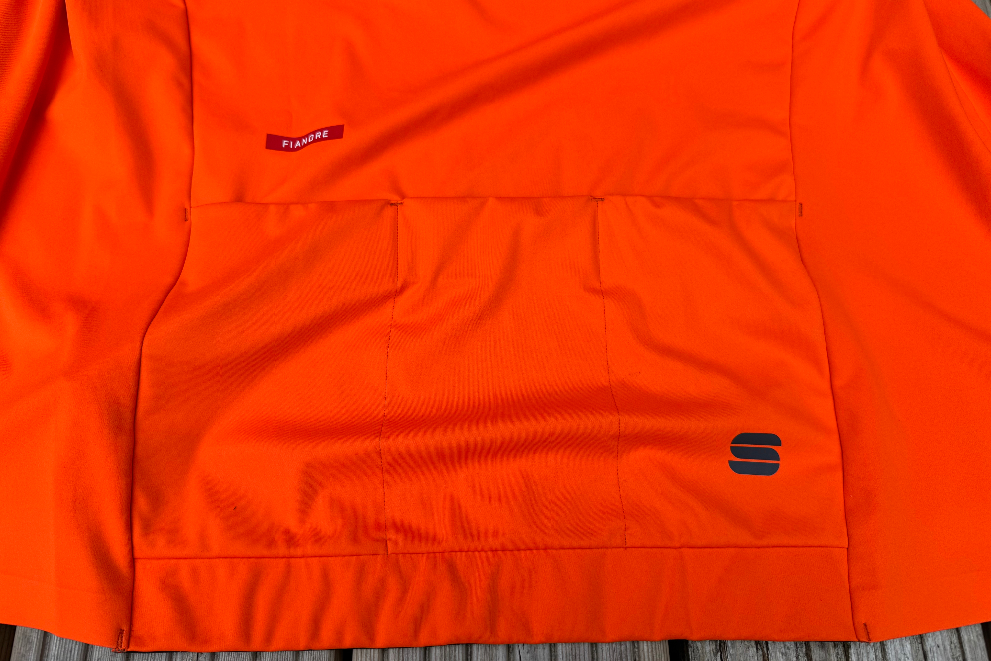 Detail of the Sportful Fiandre Shift jacket