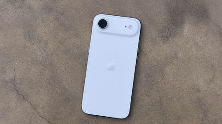 Apple iPhone Air Review