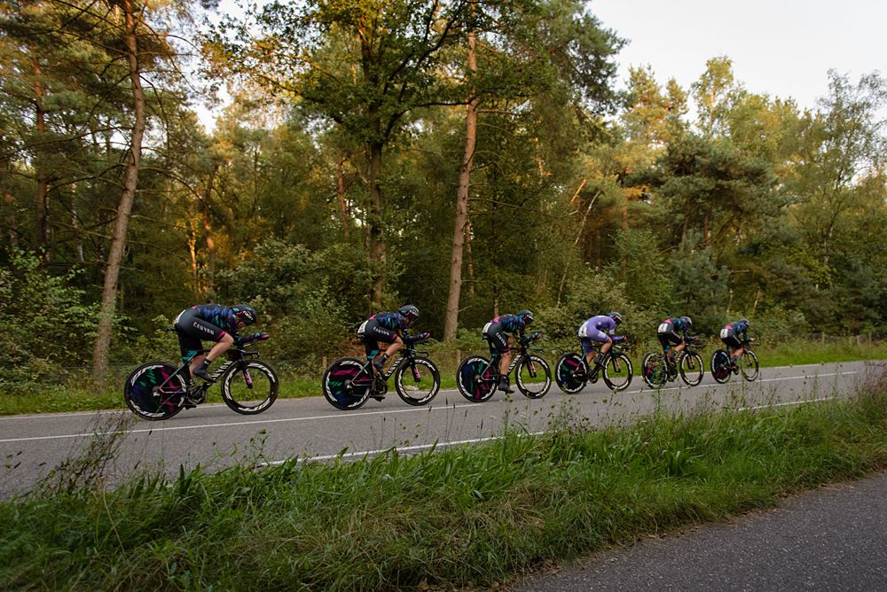 CANYON//SRAM Racing on their way to second place at the 26.4 km Stage 2 Team Time Trial of the Boels Ladies Tour 2016