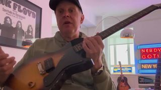 A still from Joe Bonamassa's Guitar World video lesson comparing Les Paul Juniors.
