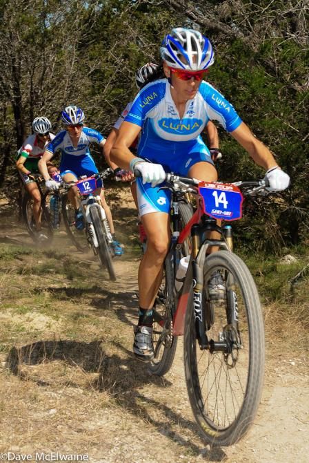 Katerina Nash (Luna Pro Team) leads at the end of the start loop