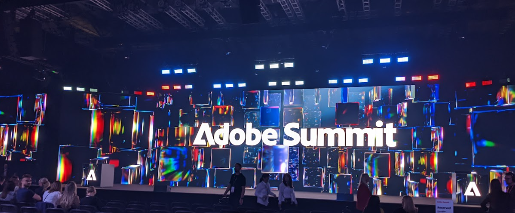 Adobe Summit 2023 قبل از شروع سخنرانی