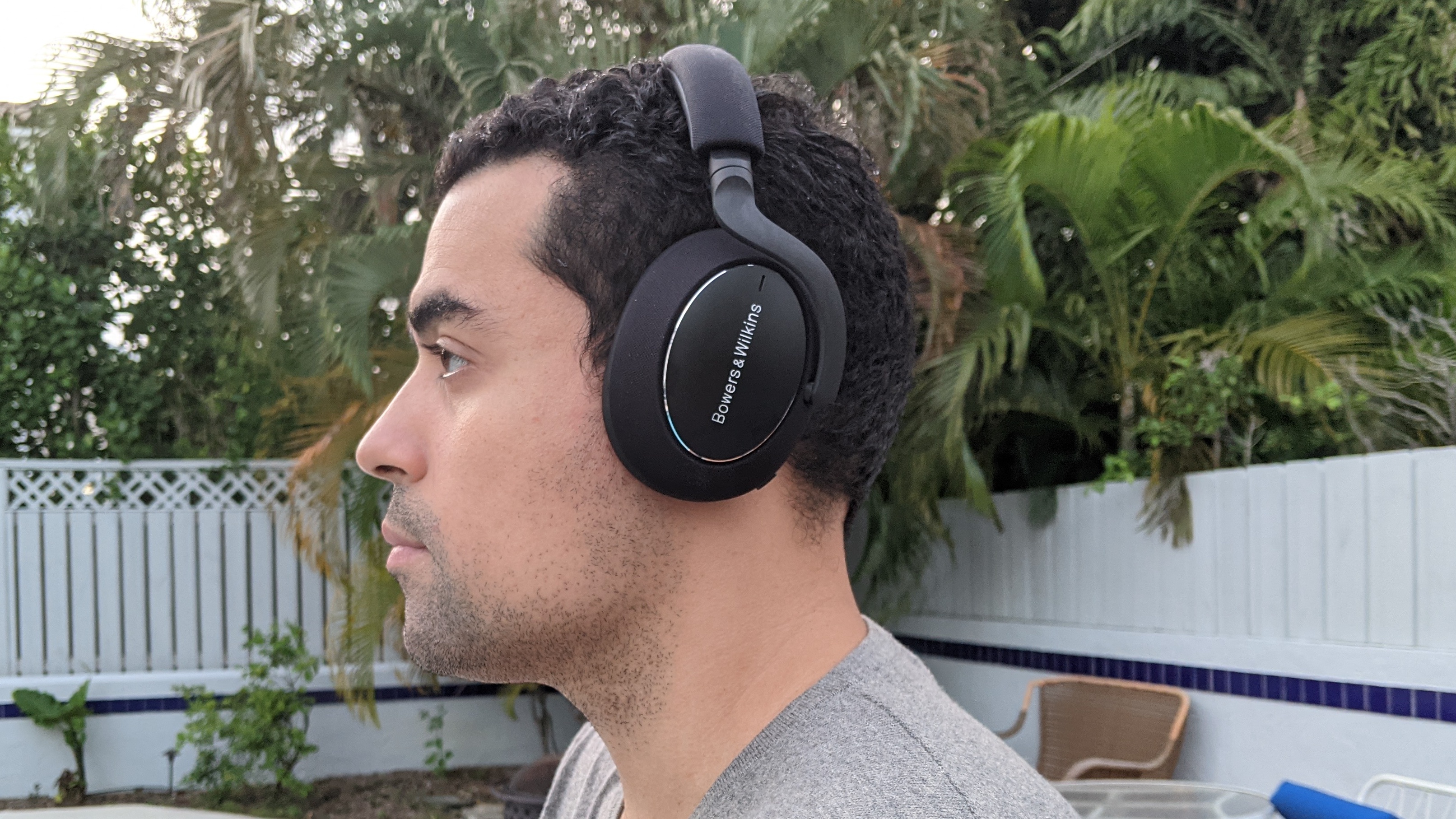 best airpods max alternatives: Bowers & Wilkins PX7 Carbon Edition