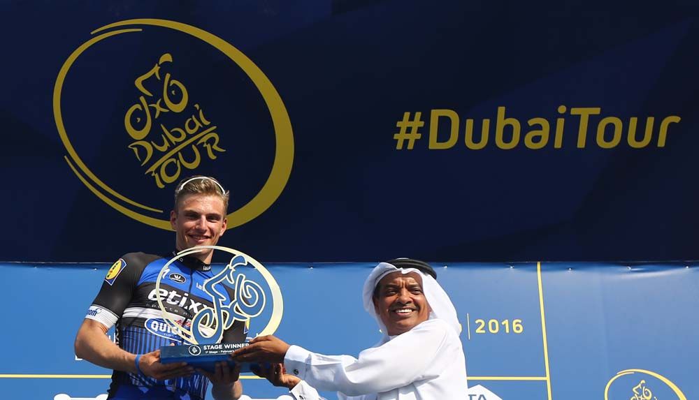 Marcel Kittel with his stage-winner's award