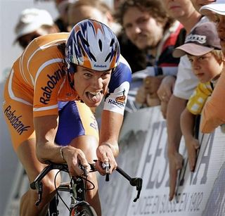 Thomas Dekker (Rabobank) rides, tongue hanging out, on his way to win the stage and the overall.