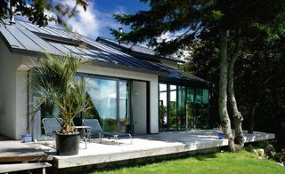 A SIPs self-build home in Cornwall that takes full advantage of its stunning, south facing plot