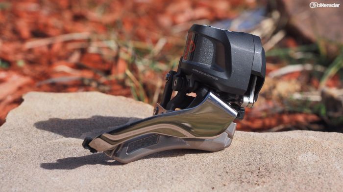 Likewise, the motor is neatly integrated into the design of the front derailleur, which is surprisingly light