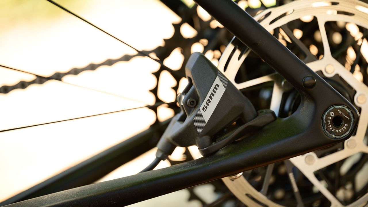 SRAM Apex AXS brakes