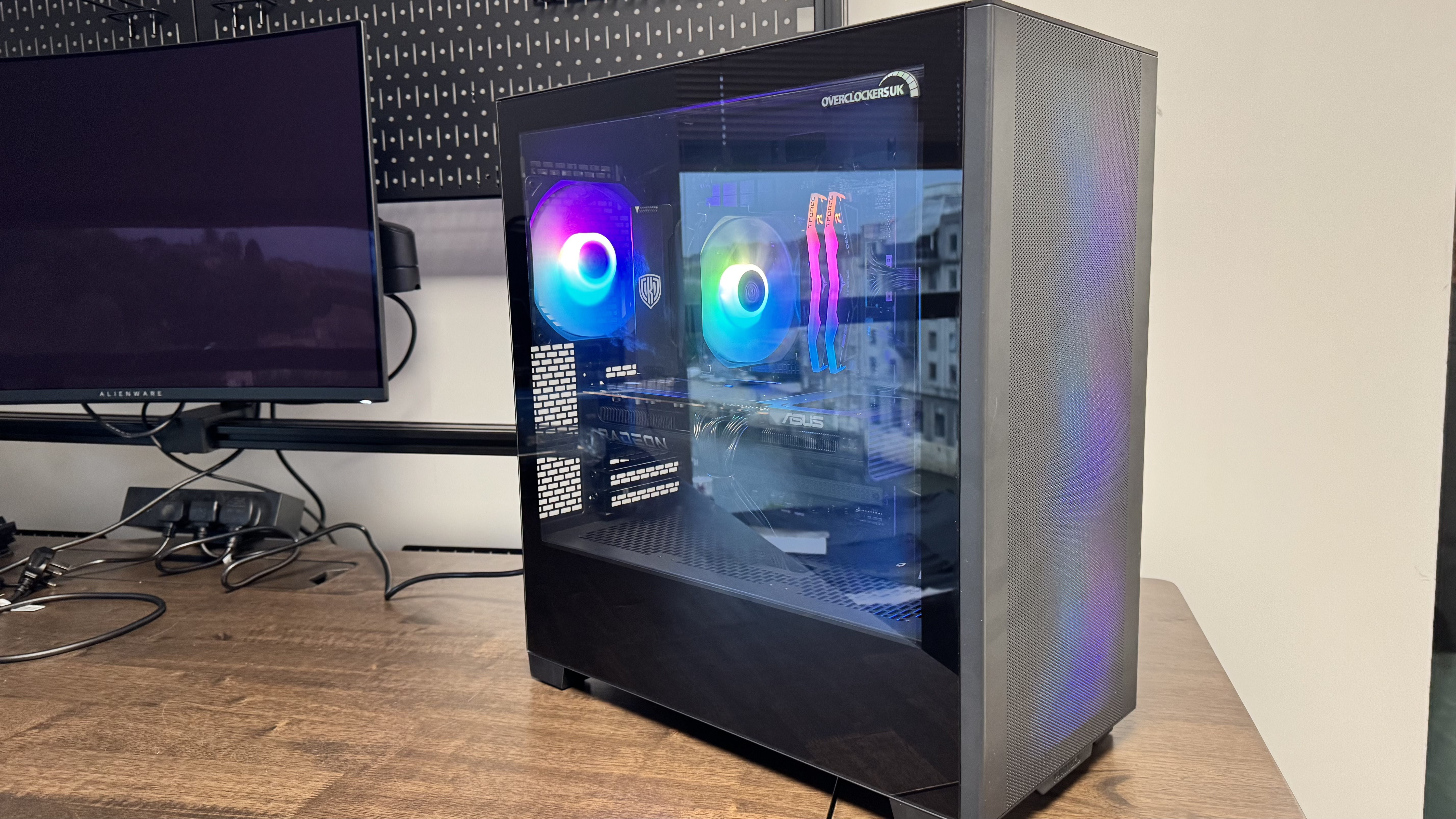 A picture of the OcUK Gaming Mach 5R gaming PC