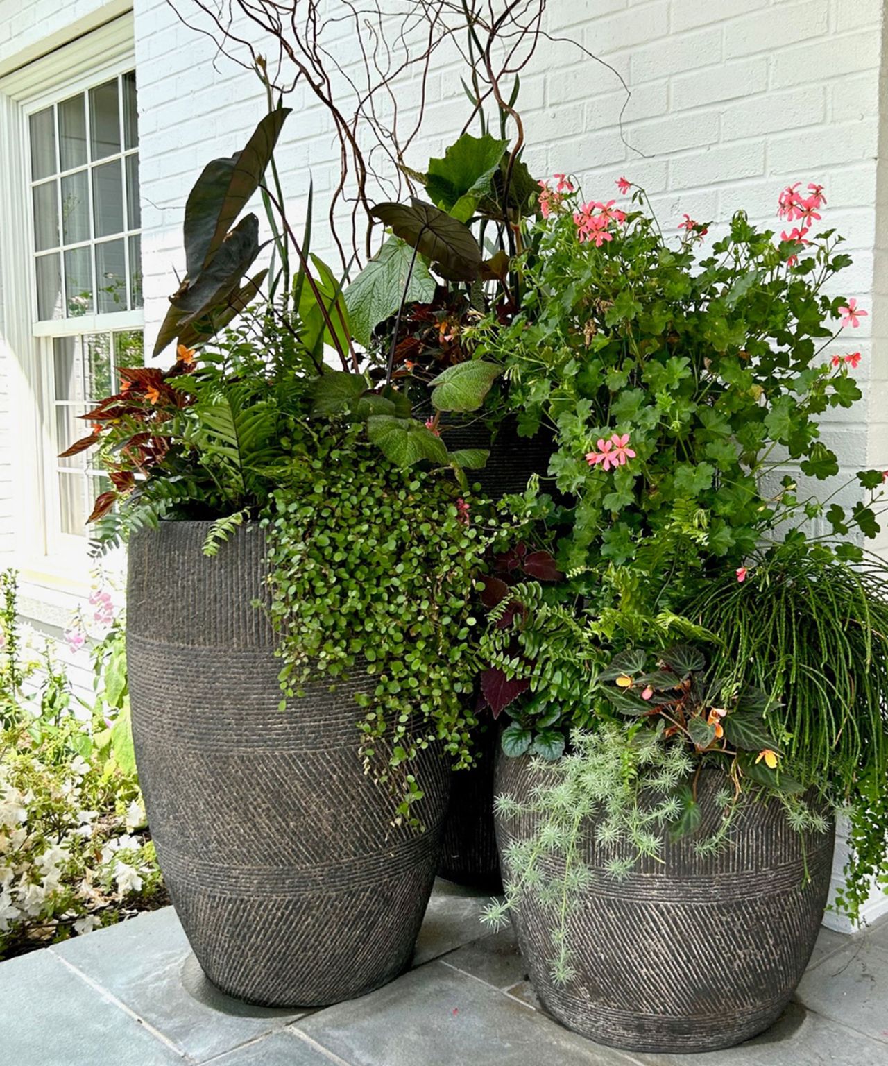 Front yard patio ideas: 8 stylish looks to enhance curb appeal | Homes ...