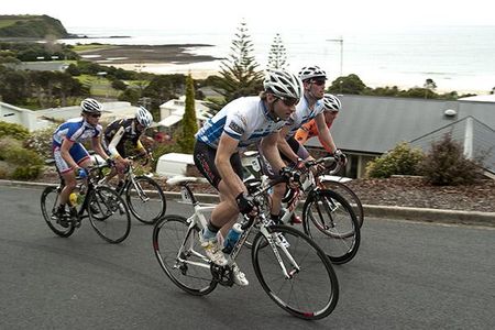 Aaron Jones (Recab-Burnie-GHD) makes his way up the climb on the difficult 4.3km circuit in Devonport on stage seven.