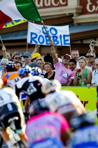 Robbie McEwen had some support on the sidelines.